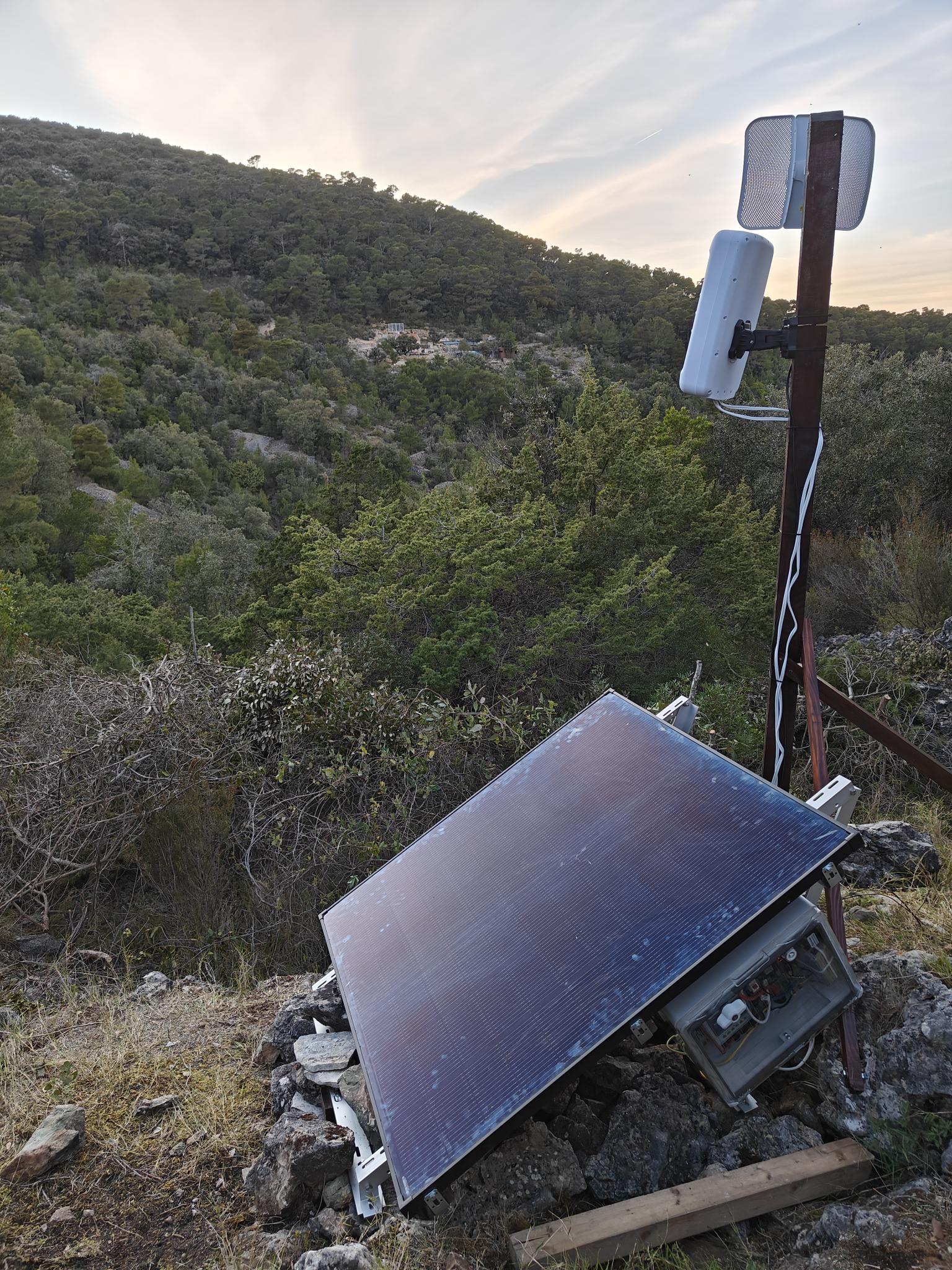 on/off: heliophilic spaces